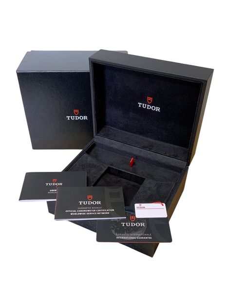 Tudor Black Bay GMT M79830RB-0003